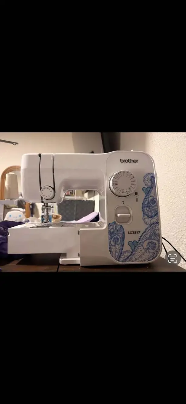 Brother LX3817 17-Stitch Full-Size Sewing Machine